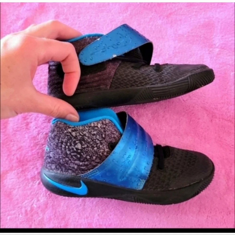 Kids Nike Kyrie shoes size 10